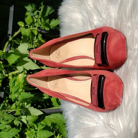 Joan & David red suede pumps with bow - Picture 2 of 7